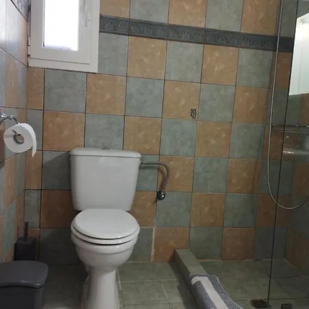 Krini And Aroma - Garden & Private Parking Apartment *