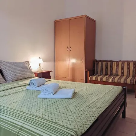 Krini And Aroma - Garden & Private Parking شقة *