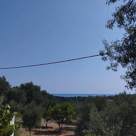 Krini And Aroma - Garden & Private Parking Apartment *