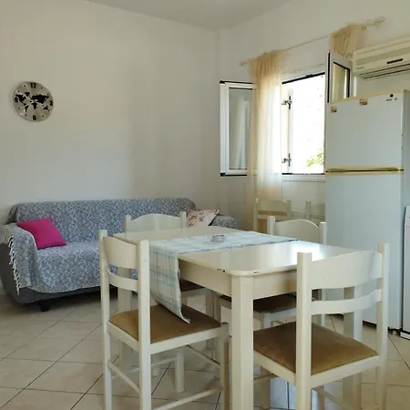 Krini And Aroma - Garden & Private Parking Apartment